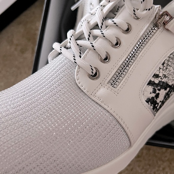 NINETY UNION SPARKLE SILVER WEDGE SNEAKER ATHLETIC SHOE Like new - Picture 9 of 14